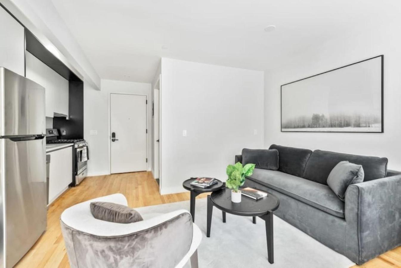 Ferienwohnung Luxe Studio With Charming Juliet Balcony New York Exterior foto