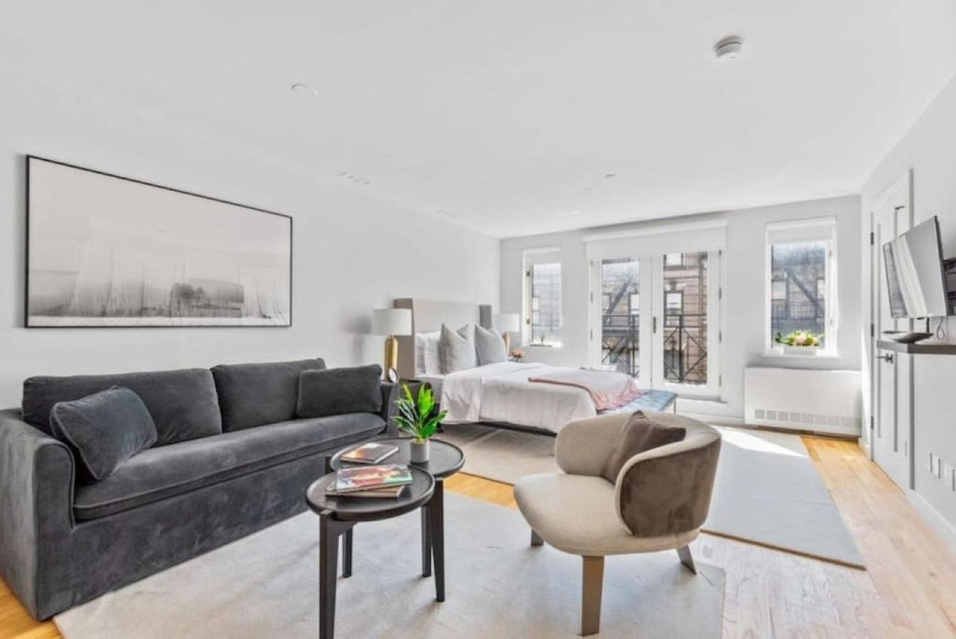 Ferienwohnung Luxe Studio With Charming Juliet Balcony New York Exterior foto