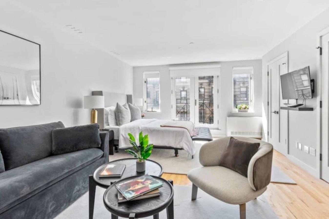 Ferienwohnung Luxe Studio With Charming Juliet Balcony New York Exterior foto
