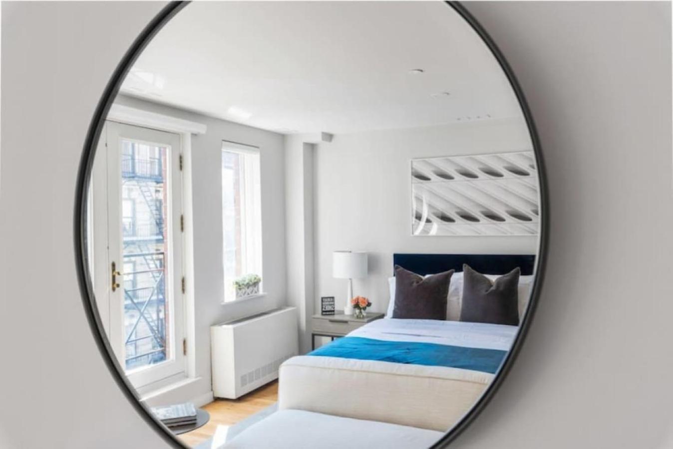 Ferienwohnung Luxe Studio With Charming Juliet Balcony New York Exterior foto