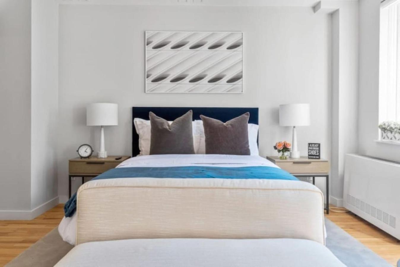 Ferienwohnung Luxe Studio With Charming Juliet Balcony New York Exterior foto